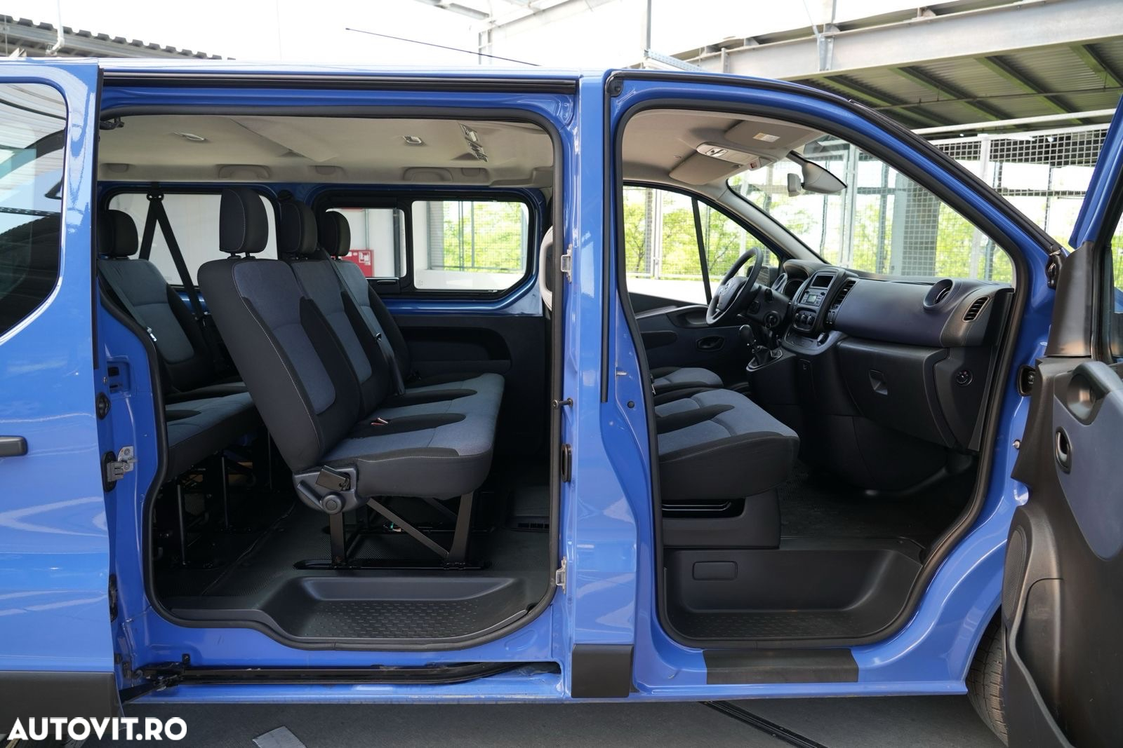 Opel Vivaro - 18