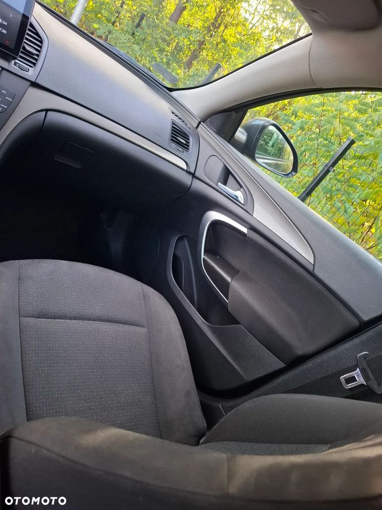 Opel Insignia 1.8 - 10