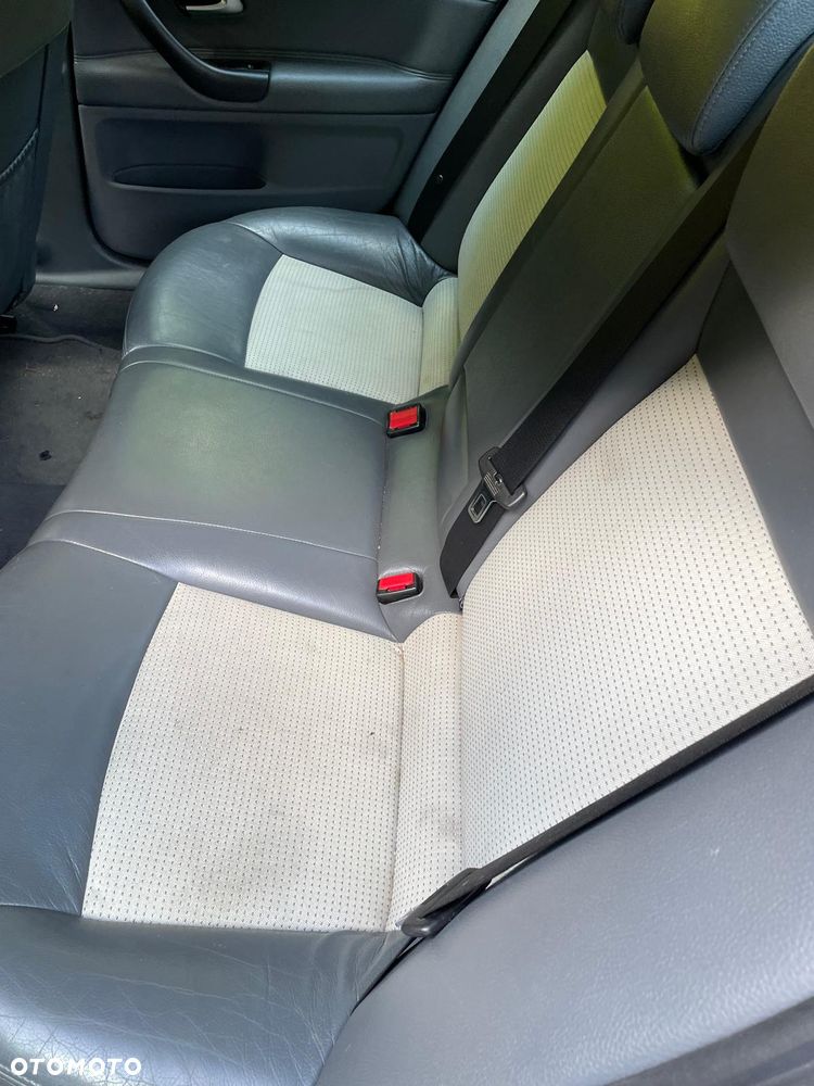 Saab 9-3 2.0T Aero - 10