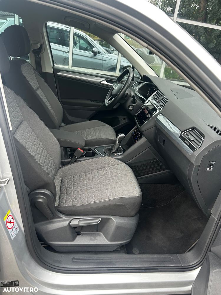 Volkswagen Tiguan - 12