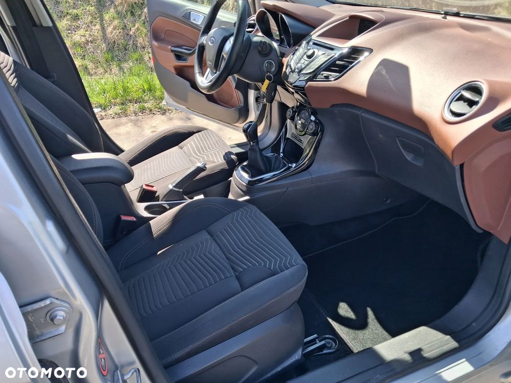 Ford Fiesta 1.5 TDCi Ambiente - 13