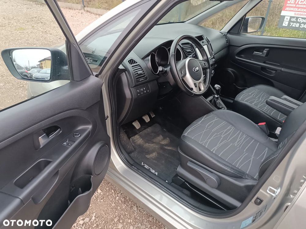 Kia Venga 1.4 CRDi 90 Business Line - 23