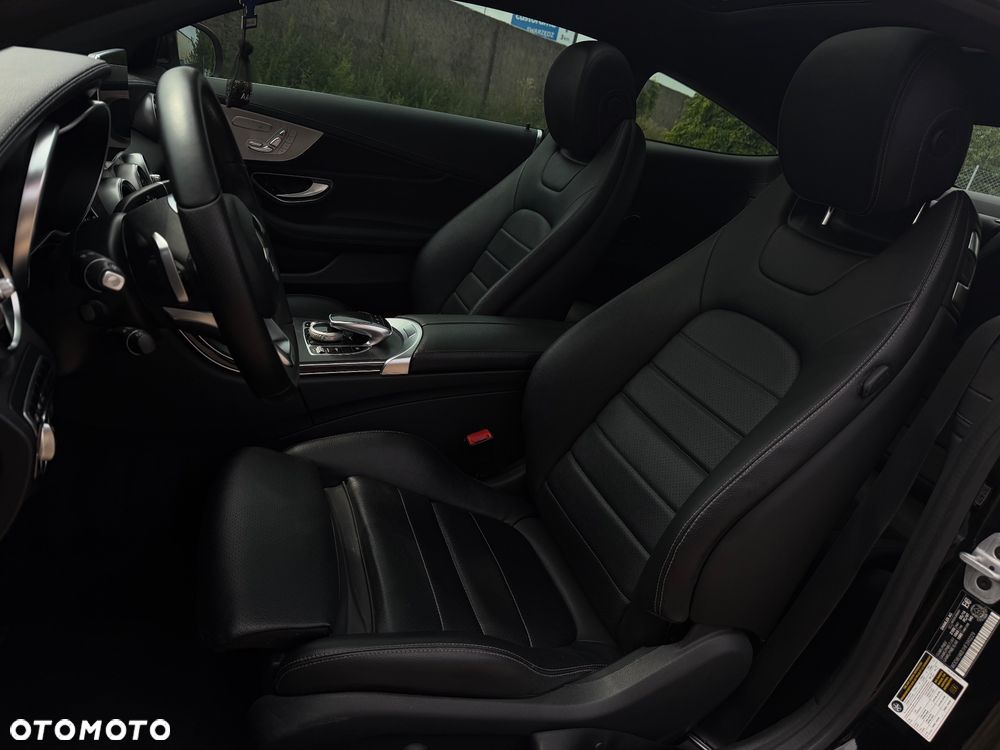Mercedes-Benz Klasa C 300 4MATIC 9G-TRONIC - 23