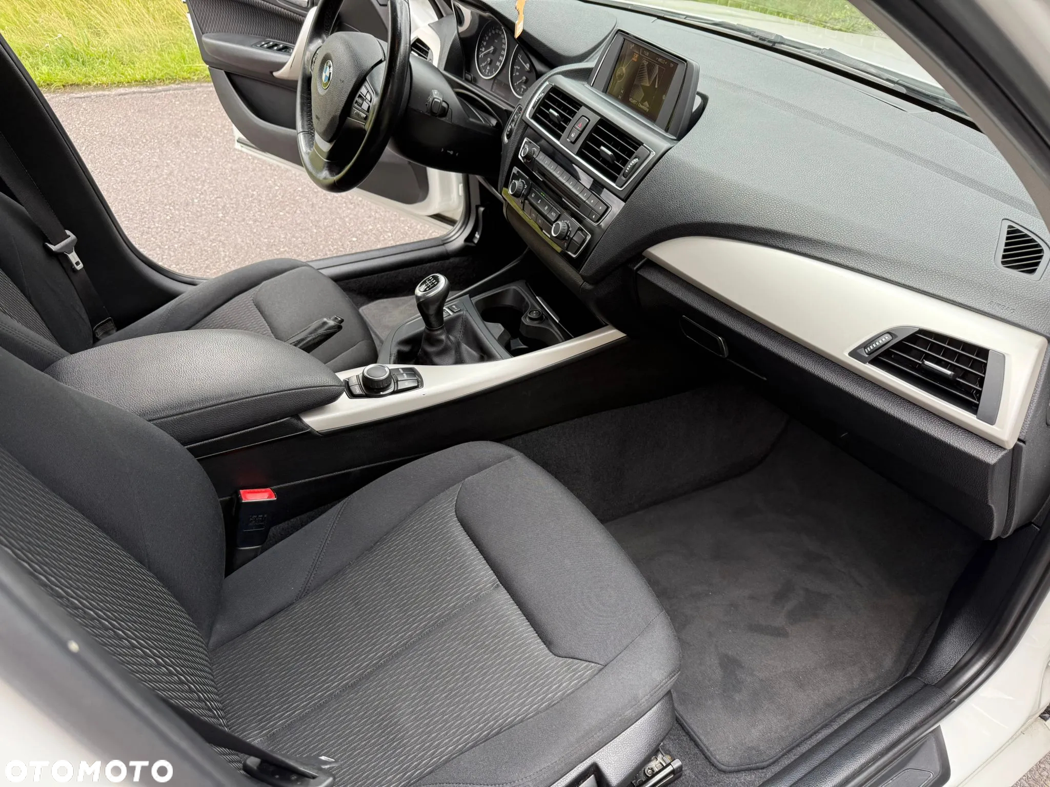 BMW Seria 1 116i - 8
