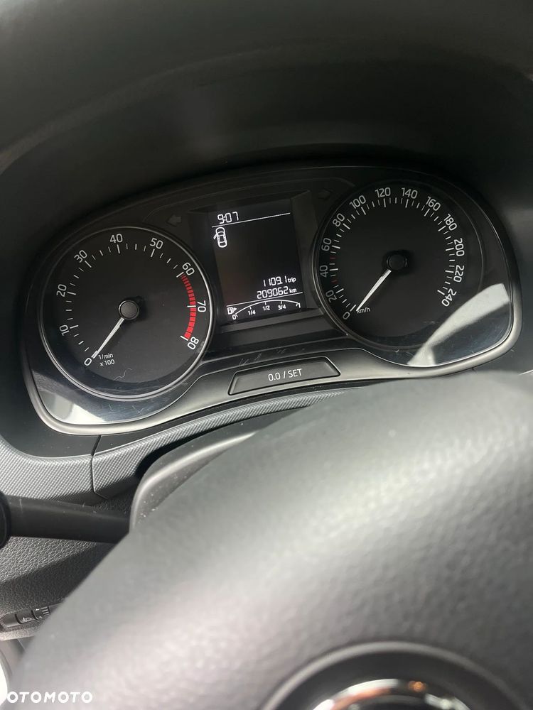 Skoda Fabia 1.0 Active - 6