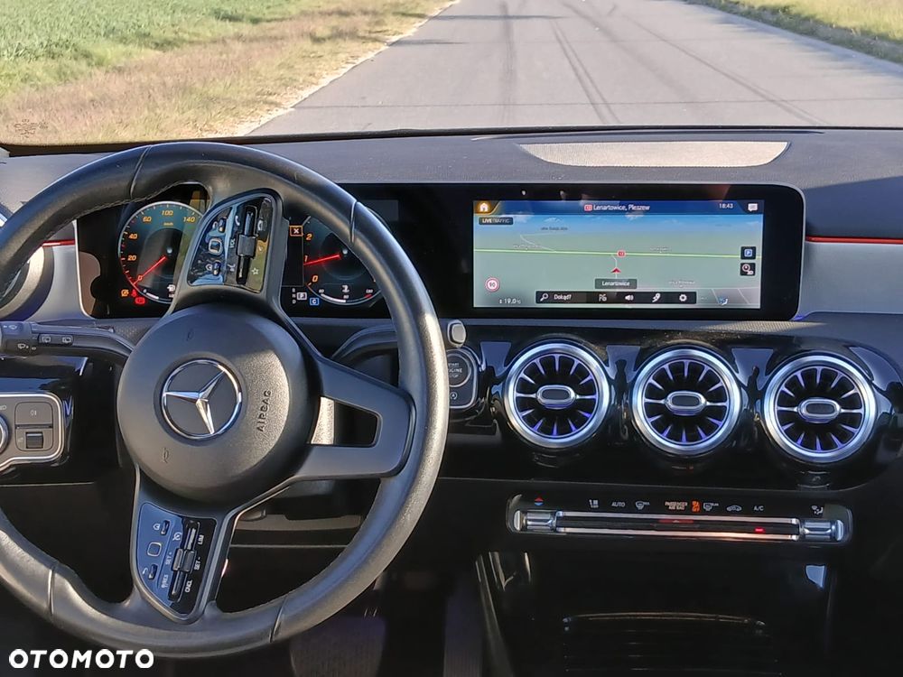 Mercedes-Benz Klasa A 200 7G-DCT - 14