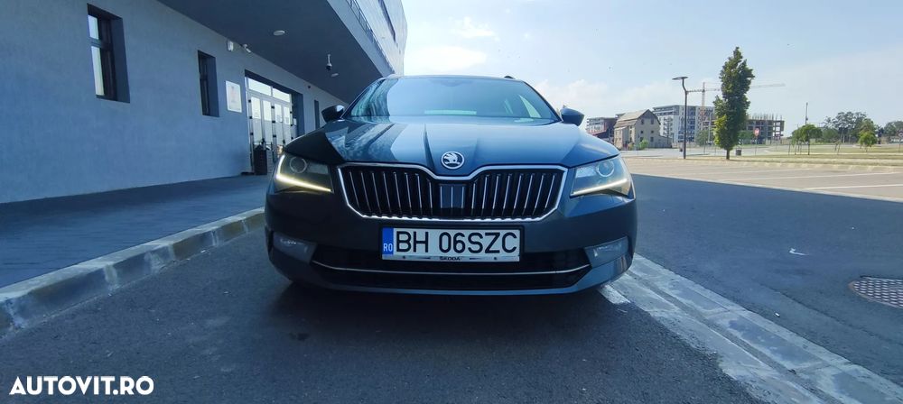 Skoda Superb Combi 2.0 TDI DSG Ambition - 5