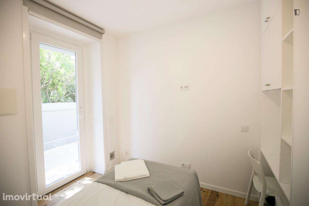 Quarto - localizado em Carcavelos Lisbon - Grande imagem: 4/51