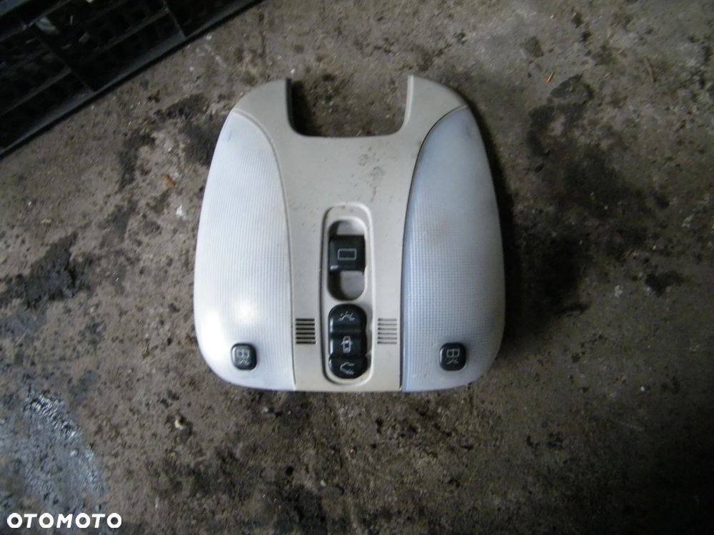 Lampka podsufitki Mercedes W220 S klasa 3.2 CDI (2001r.) - 1