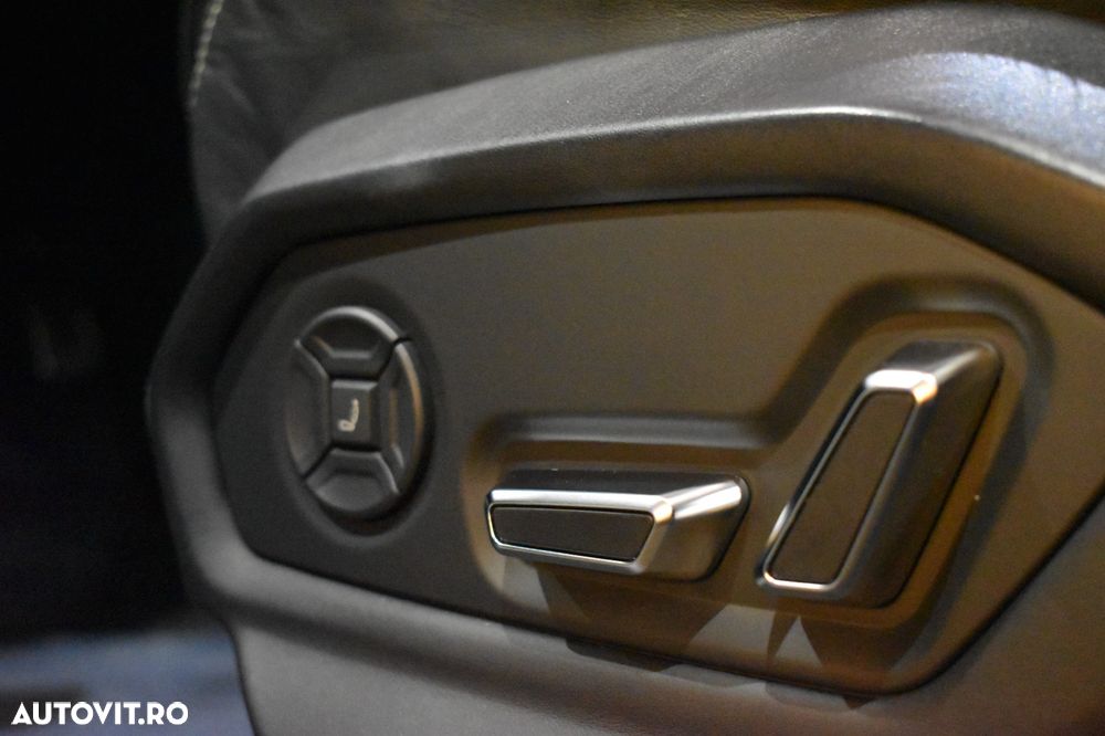 Lamborghini URUS - 26