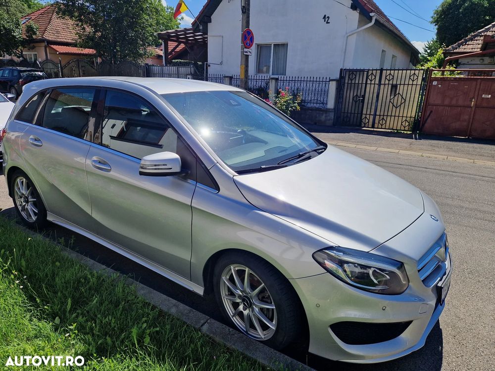 Mercedes-Benz B 180 AMG Line - 4