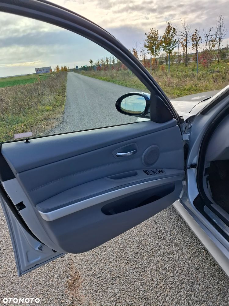 BMW Seria 3 330xd - 16