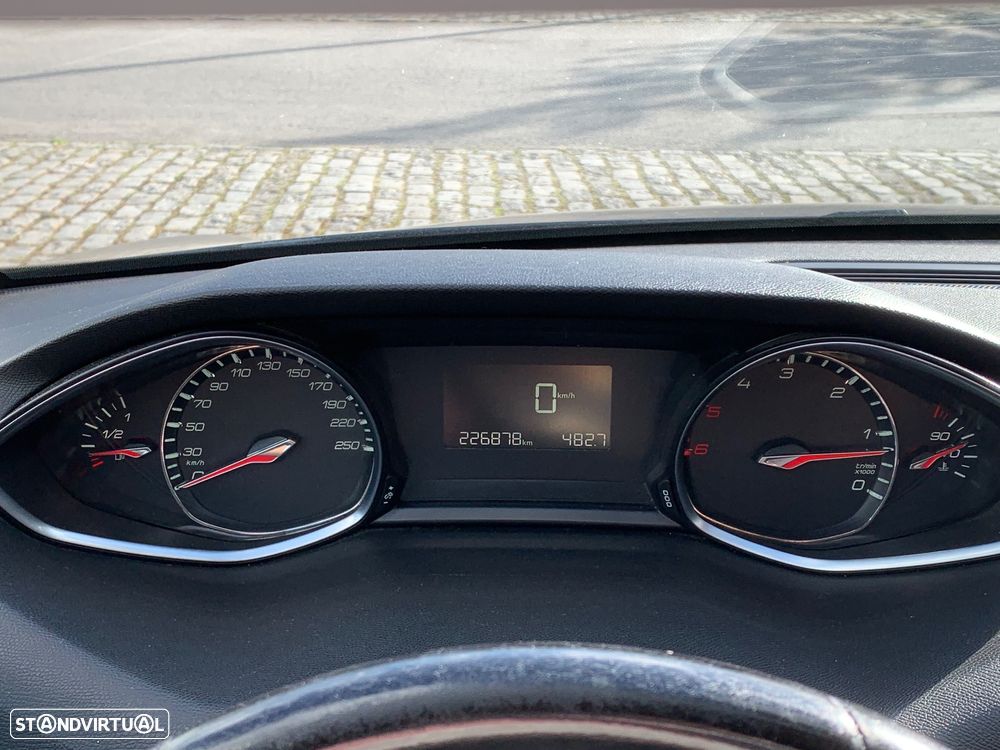 Peugeot 308 SW BlueHDi 120 Stop & Start Allure - 11