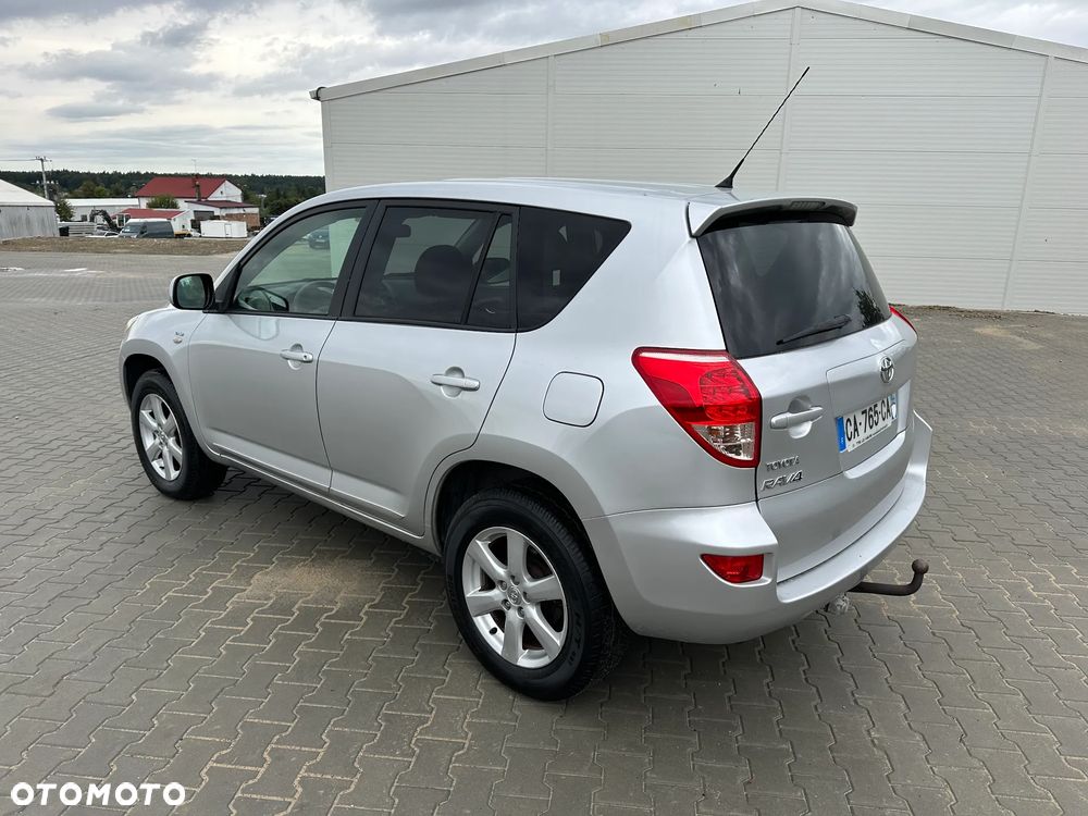 Toyota RAV4 2.2 D-4D 4x4 Travel - 8