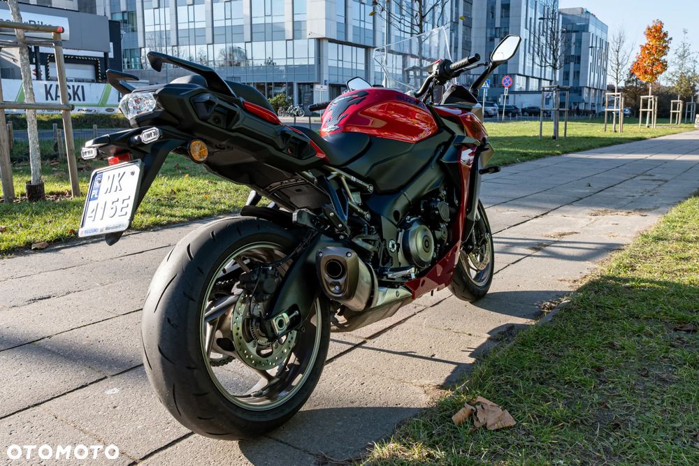 Suzuki GSX - 10