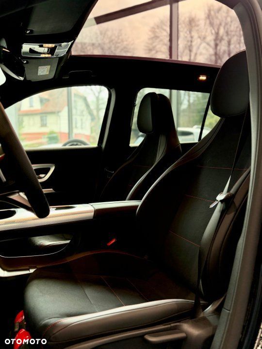 Mercedes-Benz GLB - 9