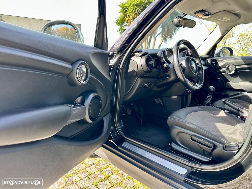 MINI 5 Portas One D - 19