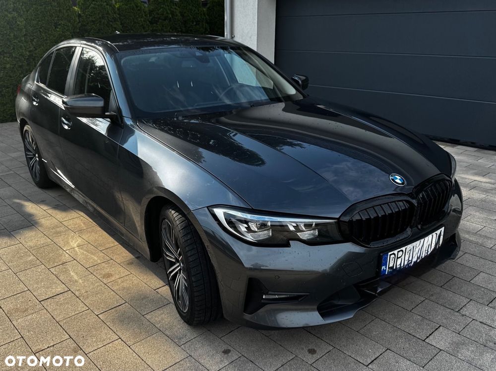 BMW Seria 3 320d xDrive mHEV - 1