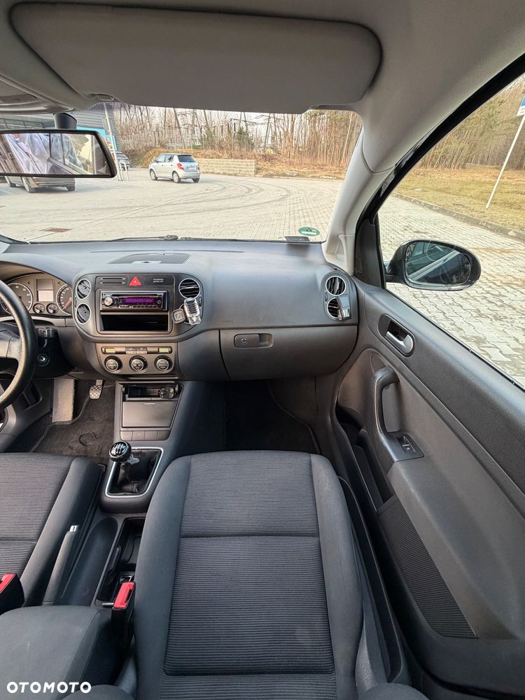 Volkswagen Golf 1.6 FSI Trendline - 14