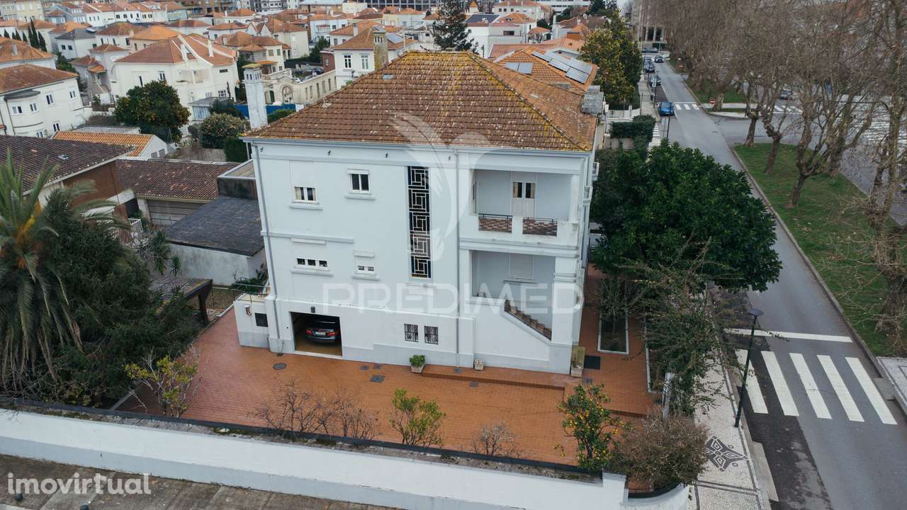 Vivenda de 3 pisos com garagem - Grande imagem: 2/33