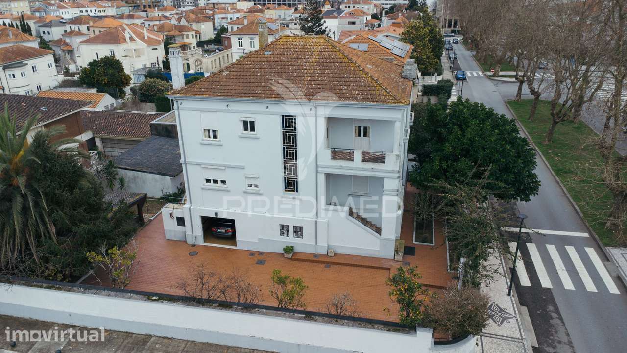 Vivenda de 3 pisos com garagem - Grande imagem: 2/33