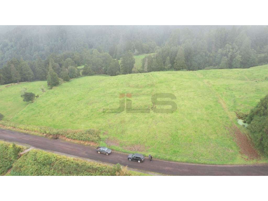 TERRENO RÚSTICO DE 3716 M2 em Nordeste, Ilha de São Miguel - Açores - Grande imagem: 3/13