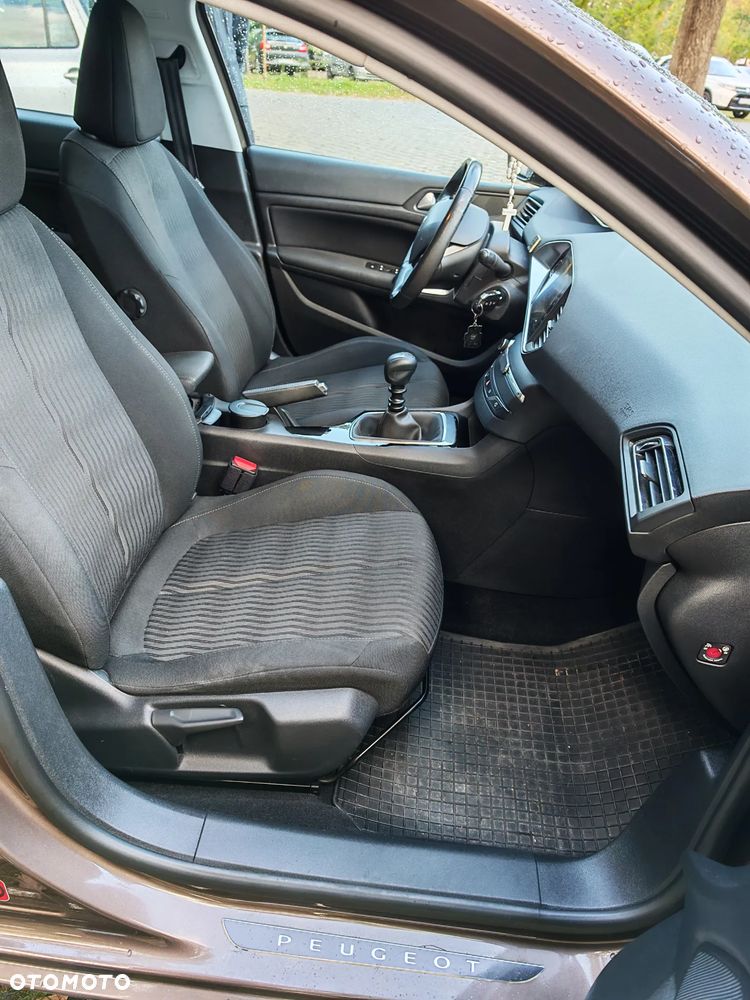 Peugeot 308 1.2 PureTech Active S&S - 15