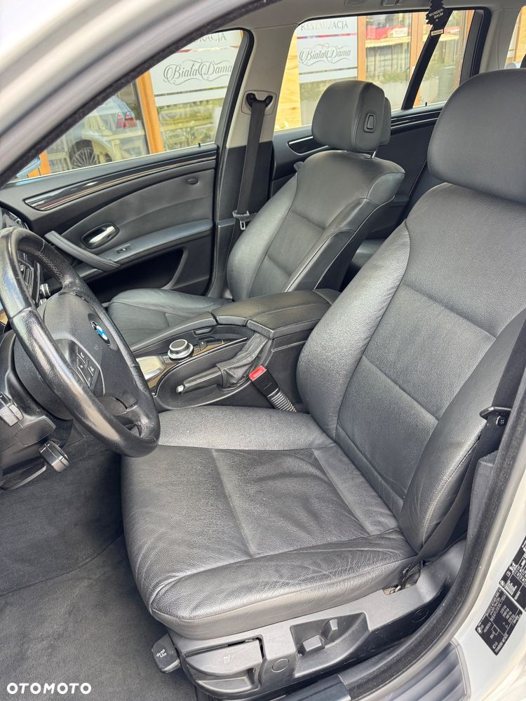 BMW Seria 5 523i - 15