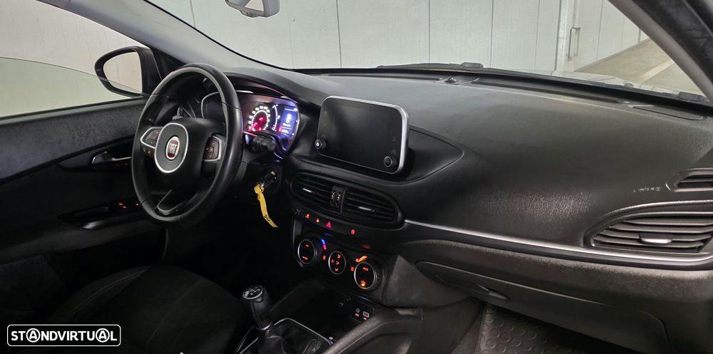Fiat Tipo Station Wagon 1.3 MultiJet Lounge - 18