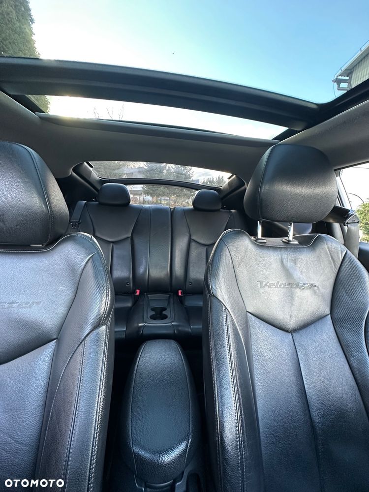 Hyundai Veloster - 6