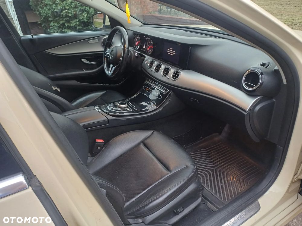 Mercedes-Benz Klasa E 200 d - 8
