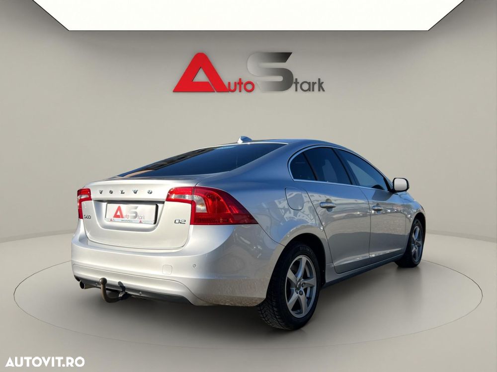 Volvo S60 D2 Momentum - 12