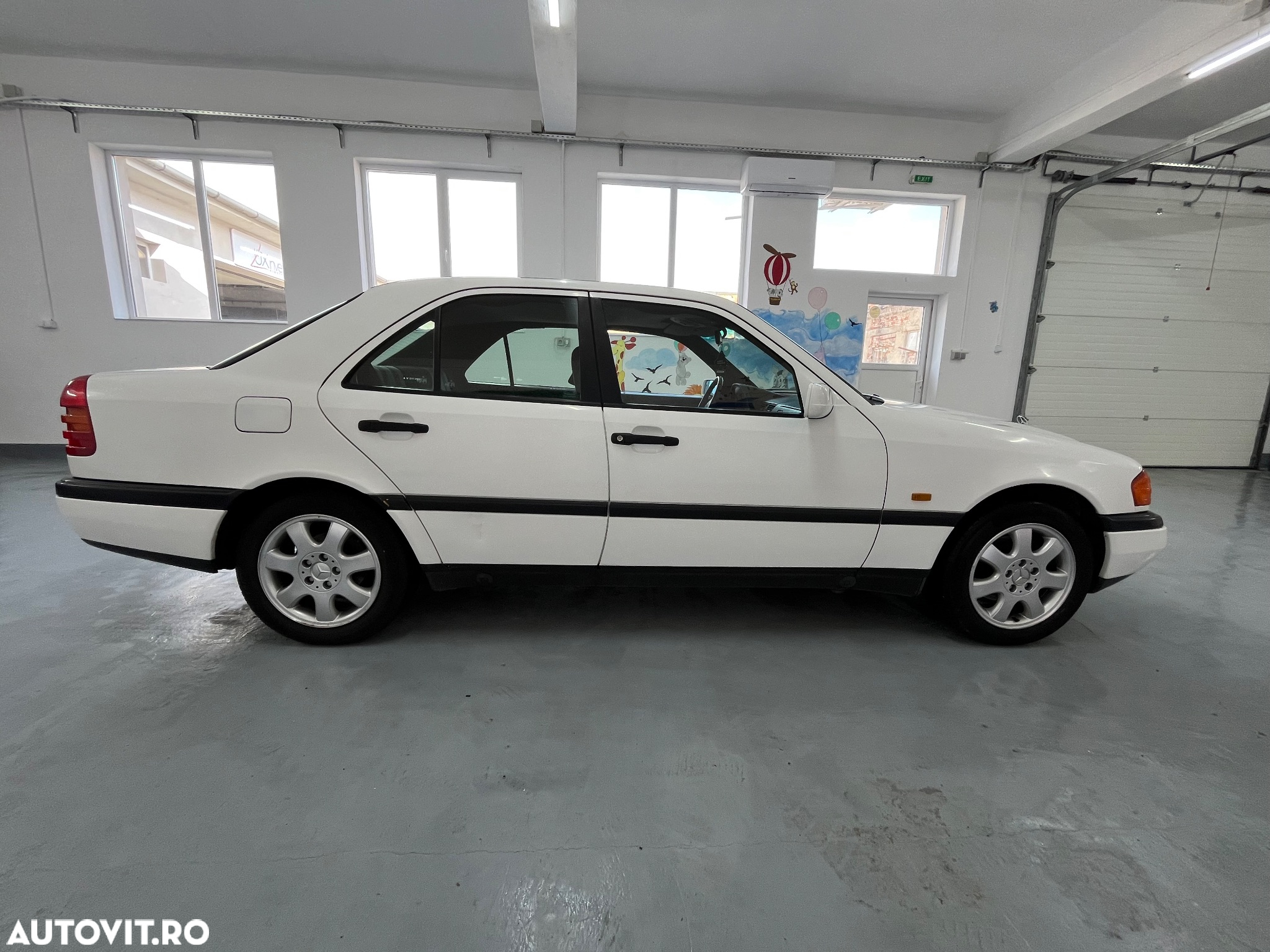 Mercedes-Benz C - 12