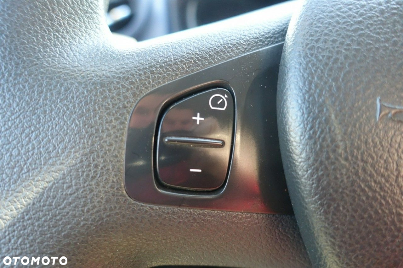 Opel Vivaro - 25
