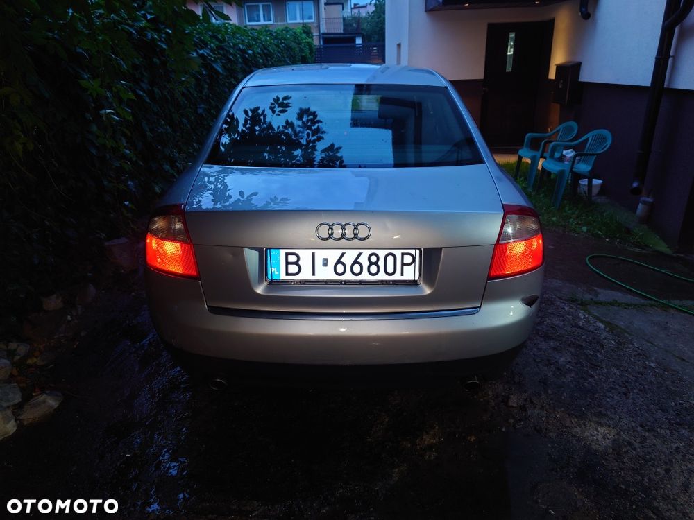 Audi A4 Limousine