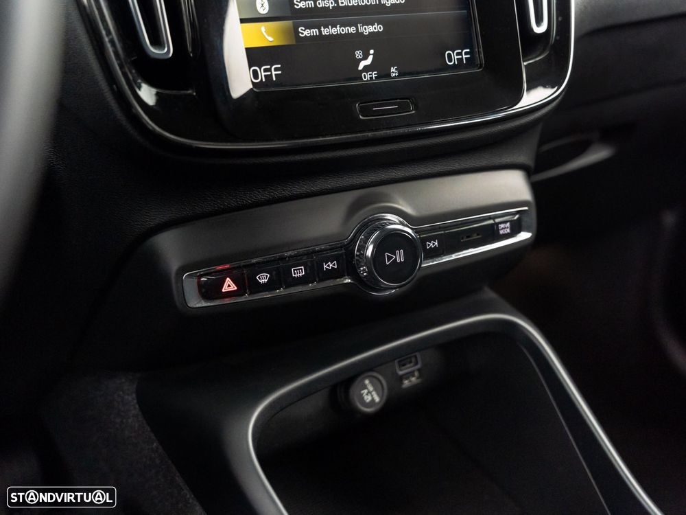 Volvo XC 40 1.5 T2 Momentum Plus Geartronic - 29