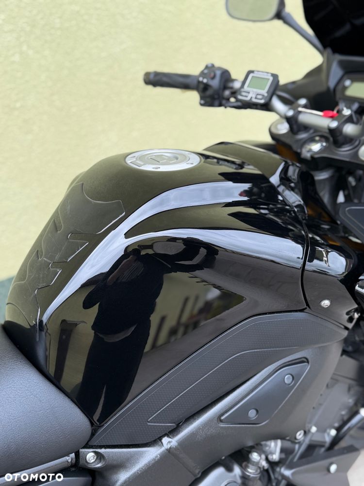 Yamaha FZ8 - 16