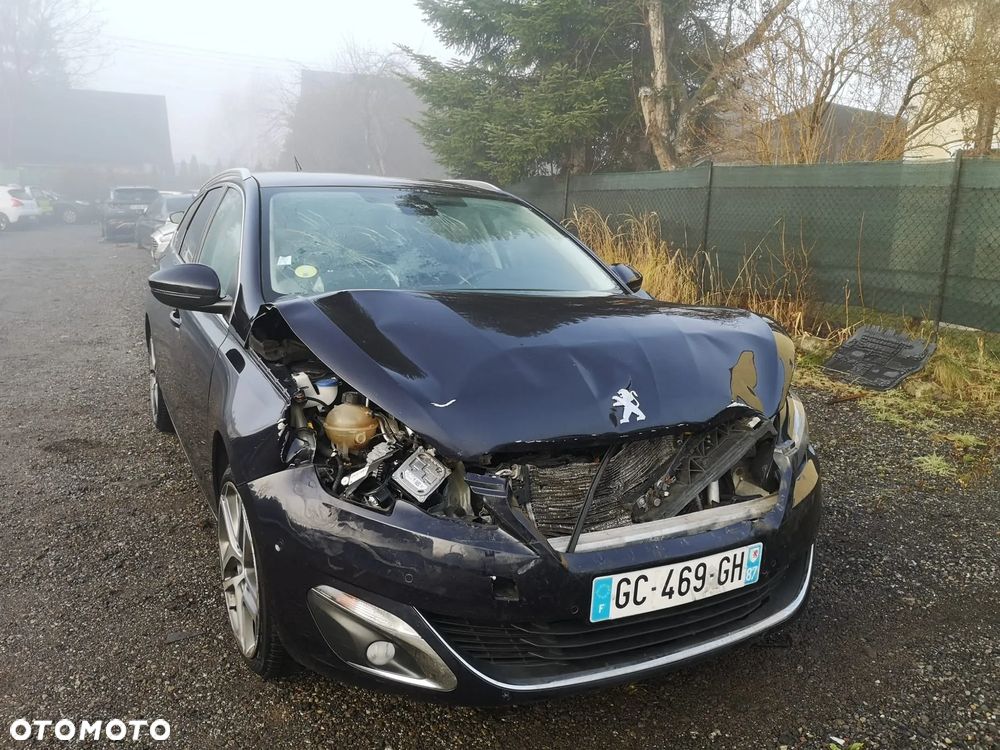 Peugeot 308 BlueHDi FAP 150 Stop & Start Allure - 11