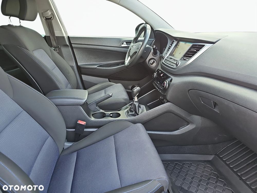 Hyundai Tucson 1.6 GDI BlueDrive Style 2WD - 10