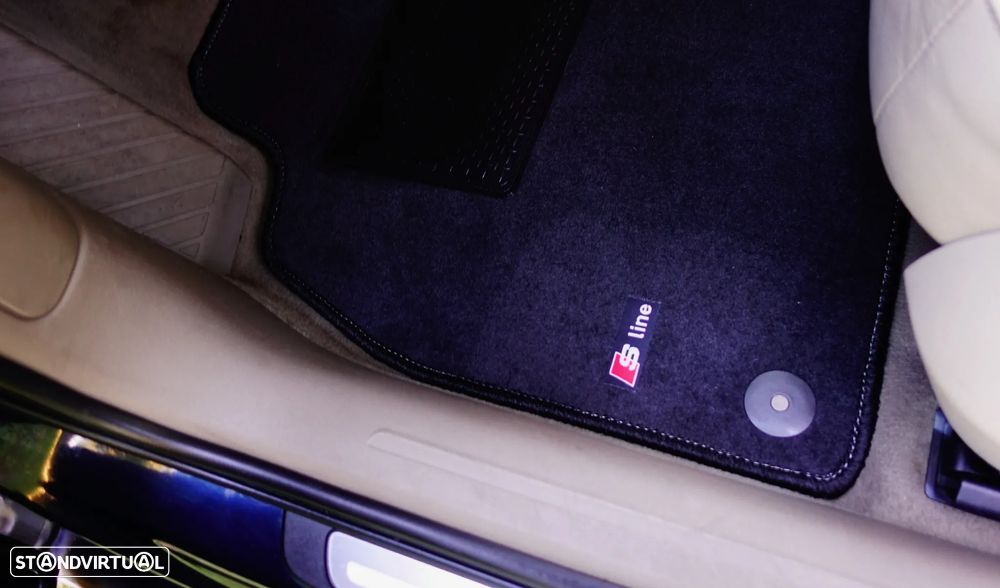 Audi A4 2.0 TDI S-line - 30