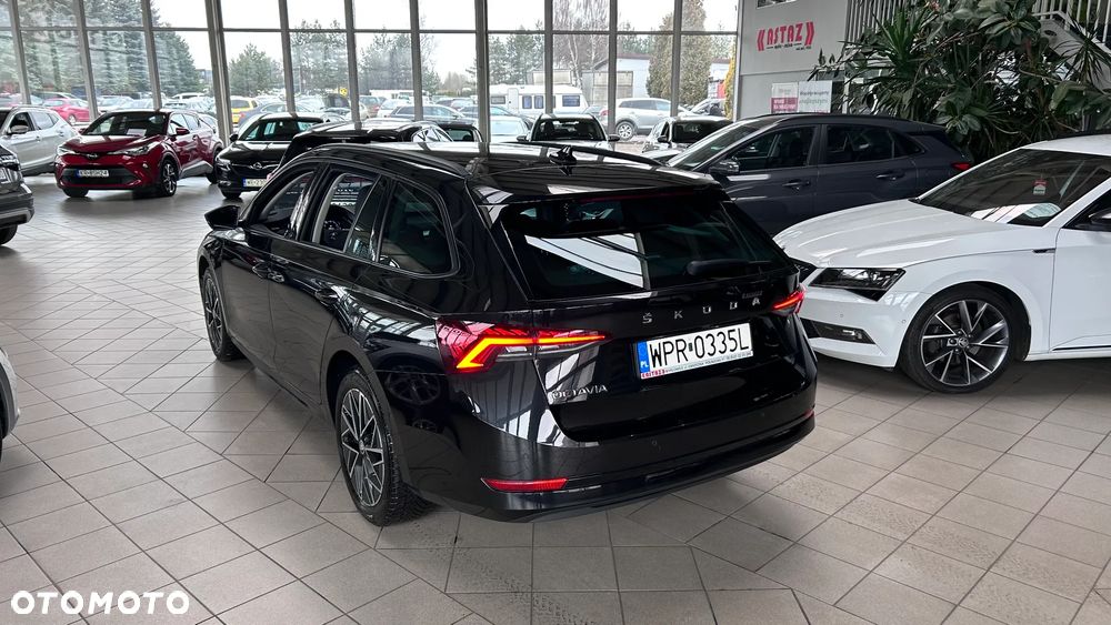 Skoda Octavia 2.0 TDI Ambition DSG - 8