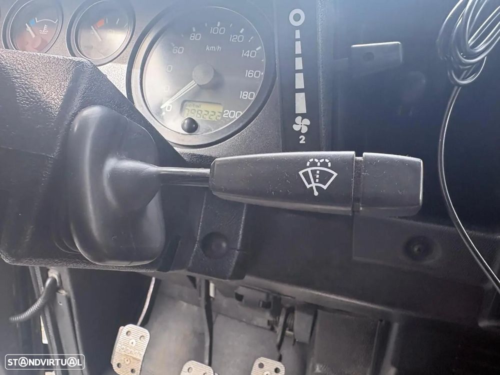 Land Rover Defender 90 2.5 Td5 S - 45