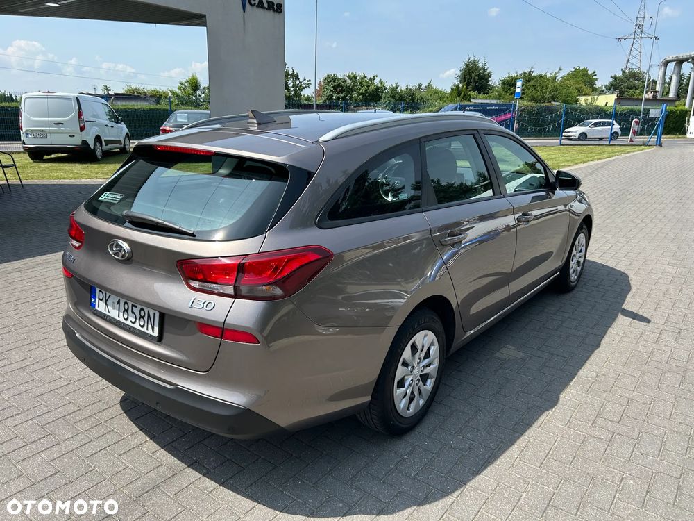 Hyundai i30 1.5 DPI Classic + - 3