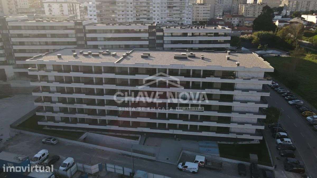 Apartamento T3 c/ 2 Lugares de Garagem em Mafamude (El Corte Inglés) - Grande imagem: 2/35