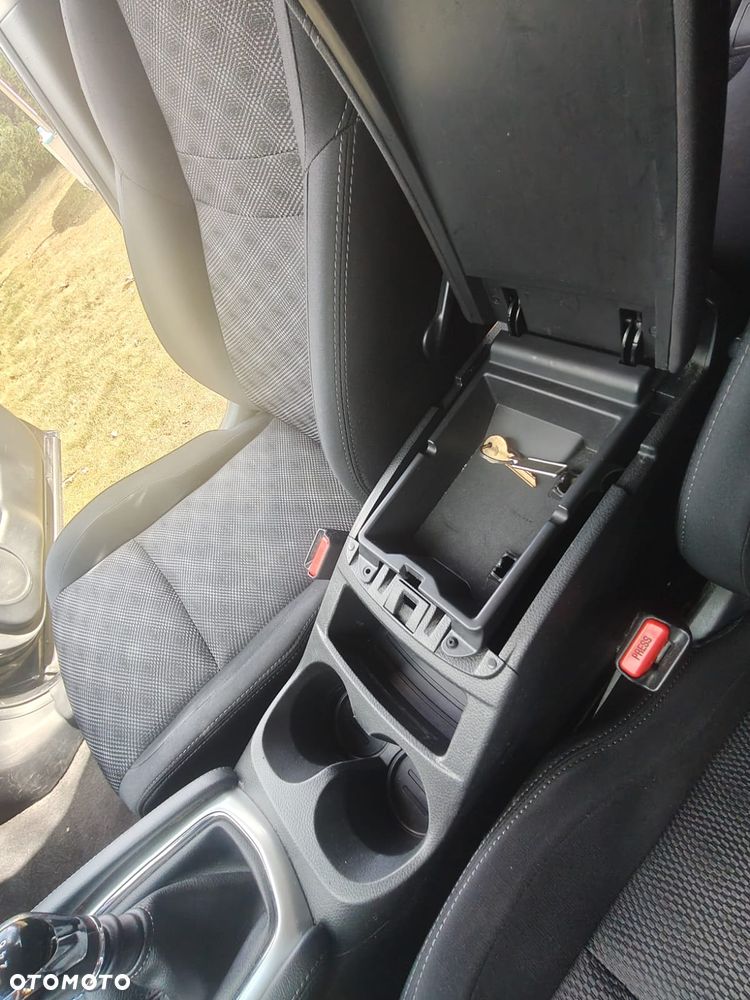 Nissan Qashqai 1.5 dCi Acenta EU6 - 11