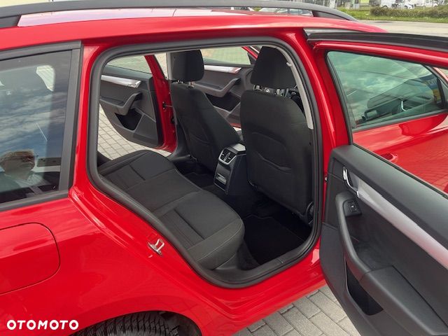 Skoda Octavia 2.0 TDI SCR Ambition DSG - 9