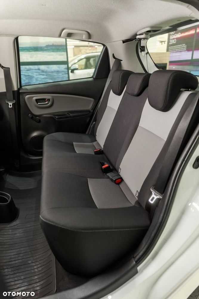 Toyota Yaris - 23