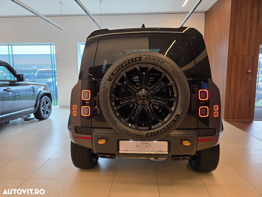 Land Rover Defender - 4