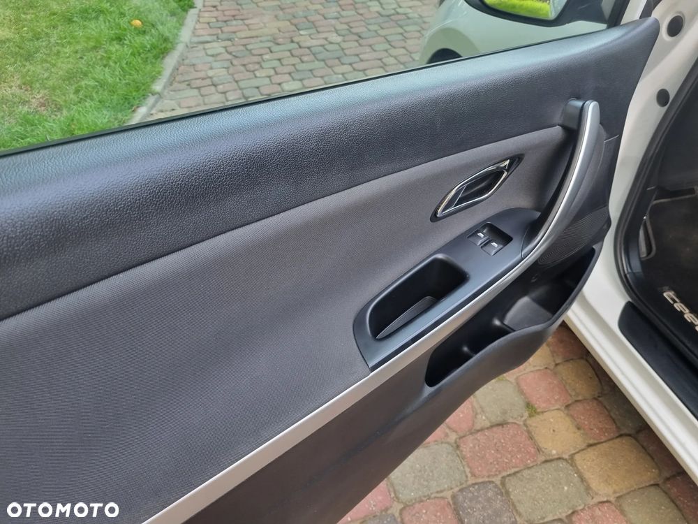 Kia Ceed 1.6 GDI Business Line - 24