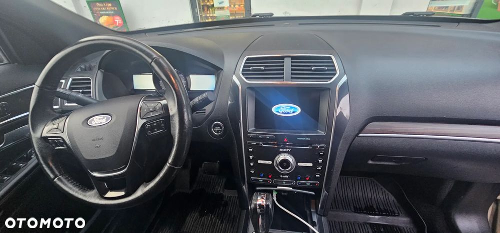 Ford Explorer - 18
